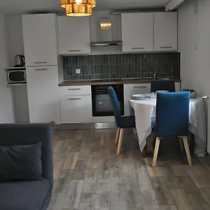 Appartement 2 Pieces Renove En Rez-de-chaussee Proche De La Gare, Bourg-en-Bresse
